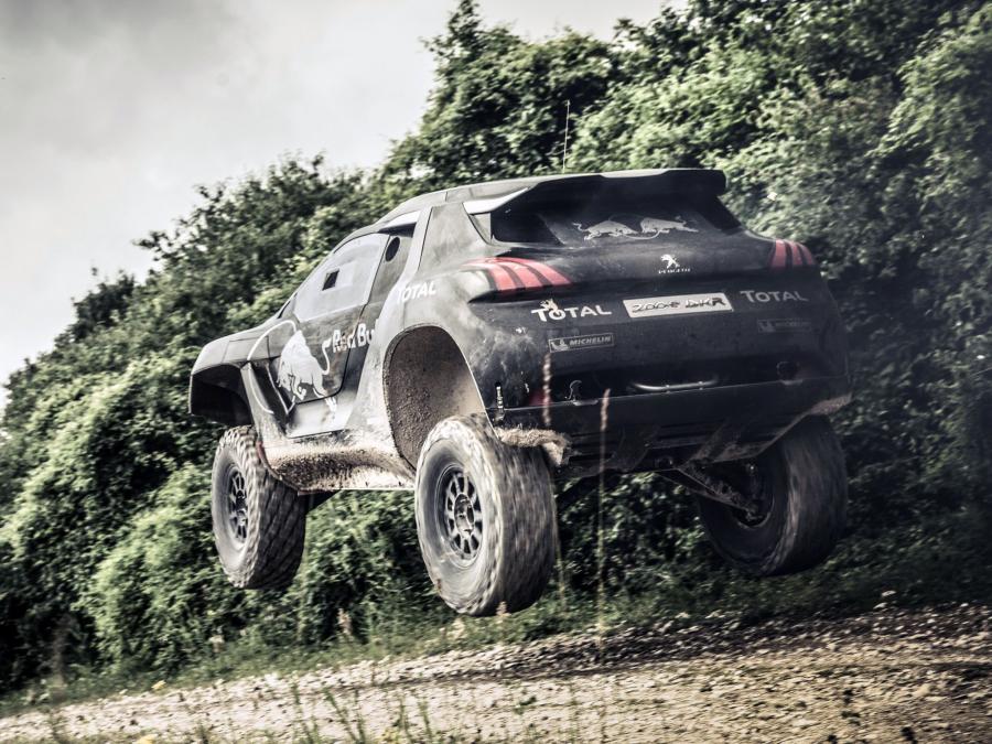  Peugeot 2008 DKR 2015 года  (фото 1 из 29)